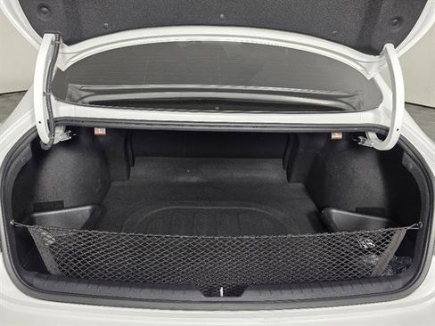 Used 2021 Hyundai Sonata SE w/ Preferred Accessory Package image 18