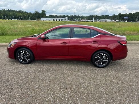 Used 2024 Nissan Sentra SV FWD image 8