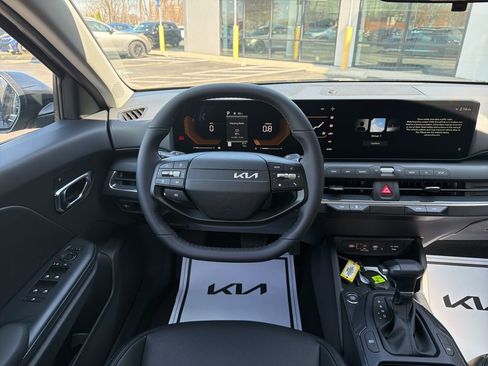 New 2026 Kia K4 EX FWD image 24