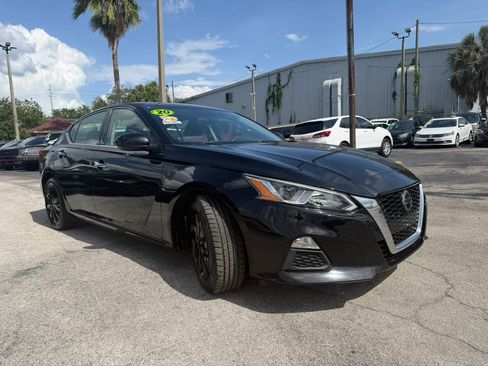 Used 2020 Nissan Altima 2.5 S FWD image 3
