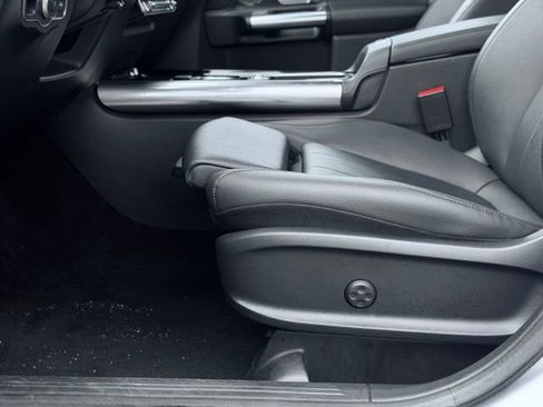 Used 2025 Mercedes-Benz GLA 250 4MATIC image 18
