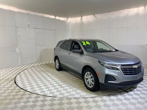 Used 2024 Chevrolet Equinox LS w/ LS Convenience Package image 1