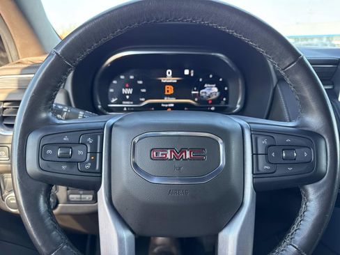 Used 2022 GMC Yukon SLT w/ SLT Luxury Package image 29