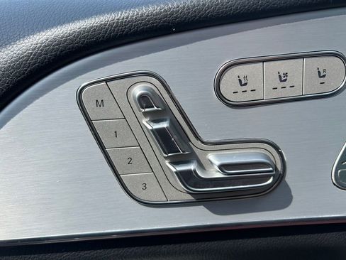 Used 2025 Mercedes-Benz GLS 450 4MATIC image 65