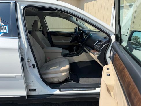 Used 2018 Subaru Outback 2.5i Limited AWD/4WD image 3