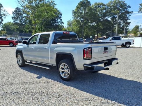 Used 2017 GMC Sierra 1500 SLT w/ SLT Premium Package image 5