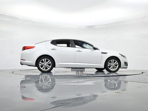 Used 2013 Kia Optima LX image 30