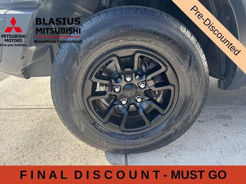 Used 2022 RAM 1500 Classic Warlock w/ Electronics Group AWD/4WD image 13