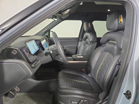 Used 2024 Rivian R1S Adventure AWD/4WD image 20