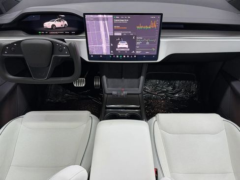 Used 2022 Tesla Model X Plaid AWD/4WD image 2