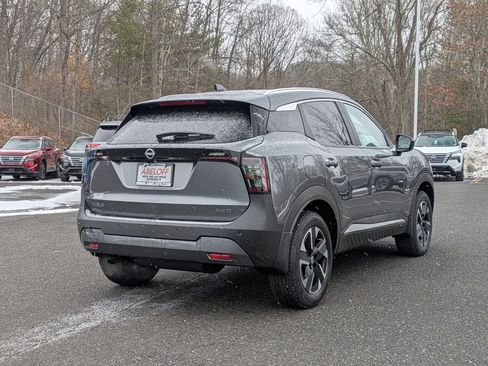 New 2026 Nissan Kicks SV image 4