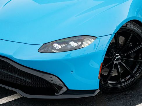 Used 2019 Aston Martin V8 Vantage Coupe RWD image 3