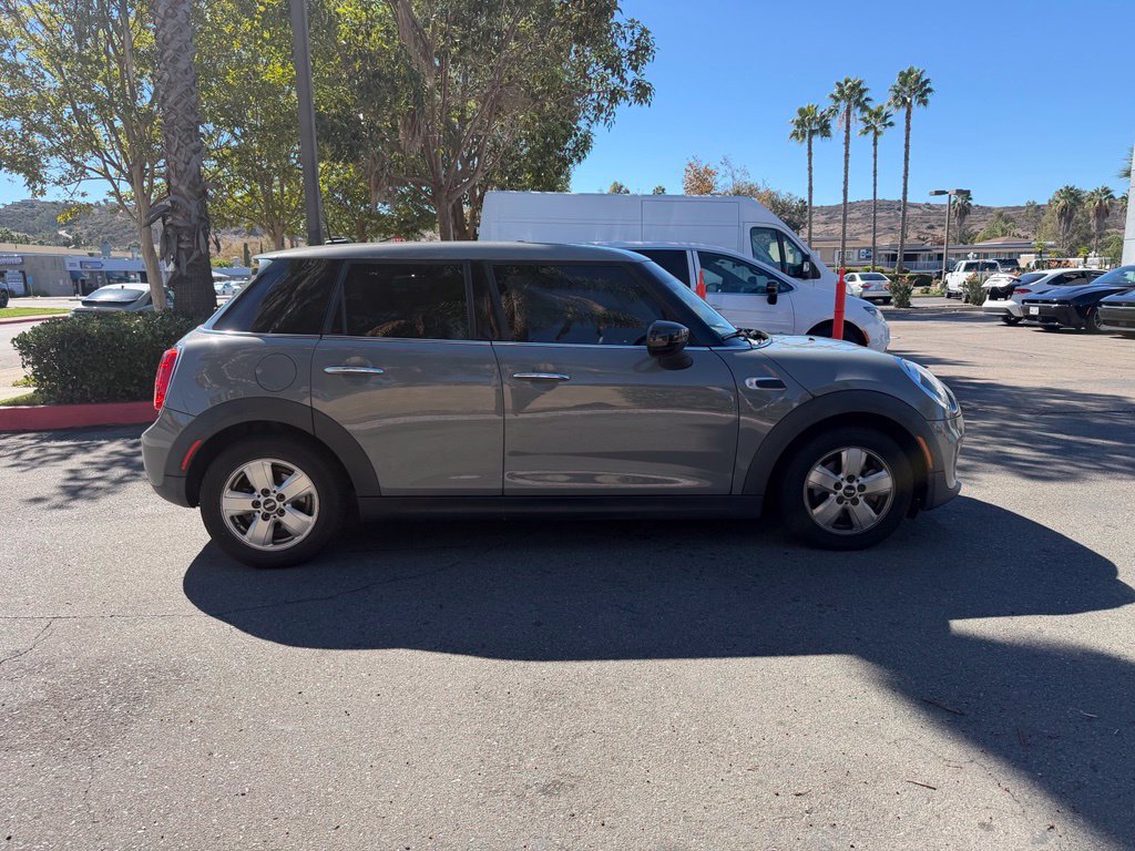 Used 2021 MINI Cooper 4-Door Hardtop FWD image 15