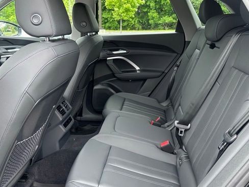 Used 2025 Audi Q5 Premium w/ Convenience Package AWD/4WD image 19