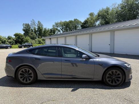 Used 2019 Tesla Model S Long Range AWD/4WD image 6