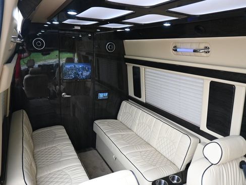 Used 2019 Mercedes-Benz Sprinter 170 image 35