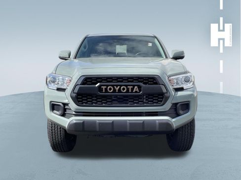 Used 2022 Toyota Tacoma SR5 w/ Trail Edition AWD/4WD image 2
