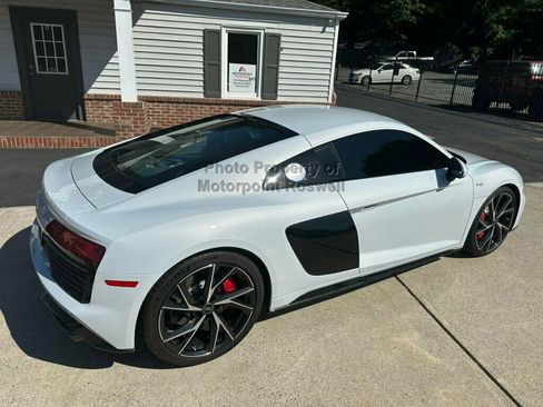 Used 2023 Audi R8 V10 performance RWD image 13