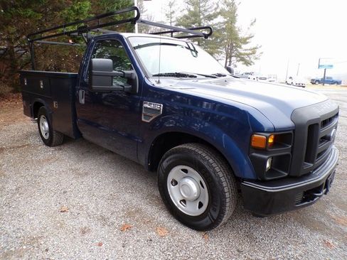 Used 2009 Ford F250 2WD Regular Cab Super Duty image 6