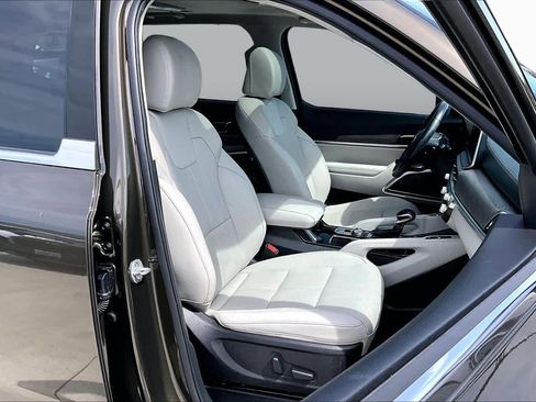 Used 2021 Kia Telluride EX w/ Towing Package FWD image 9