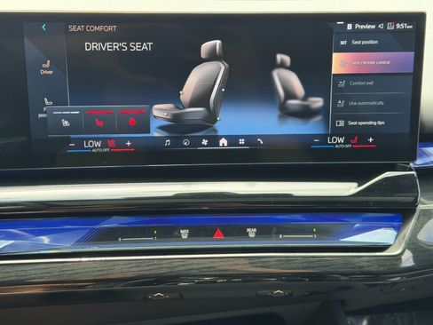 Used 2025 BMW i5 eDrive40i w/ M Sport Package RWD image 30