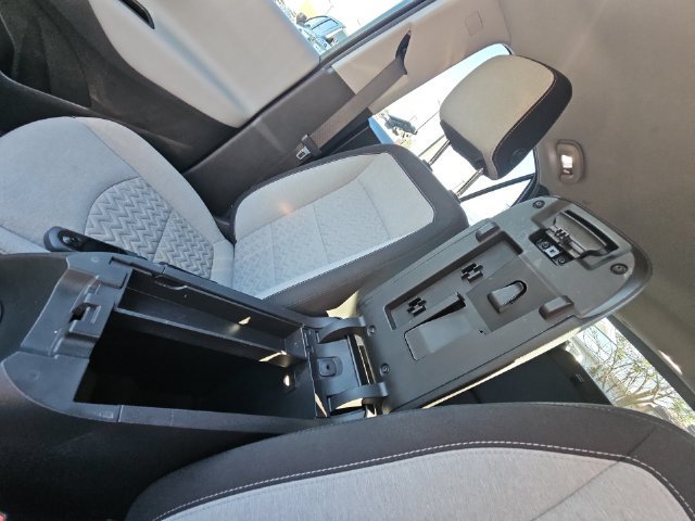 Used 2022 Chevrolet Equinox LS w/ LPO, Floor Liner Package AWD/4WD image 27