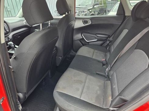 Used 2021 Kia Soul LX FWD image 15