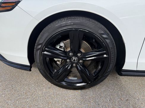 Used 2023 Honda Accord Sport image 23
