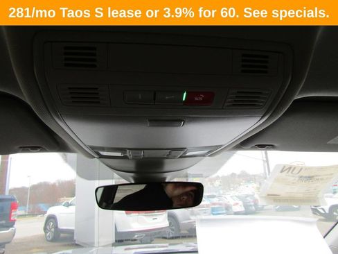 New 2024 Volkswagen Taos SE AWD/4WD image 27