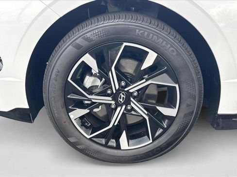 New 2025 Hyundai Sonata SE image 10