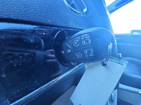 Used 2017 Dodge Grand Caravan SXT w/ Driver Convenience Group FWD image 22