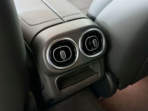 New 2026 Mercedes-Benz GLC 300 image 27