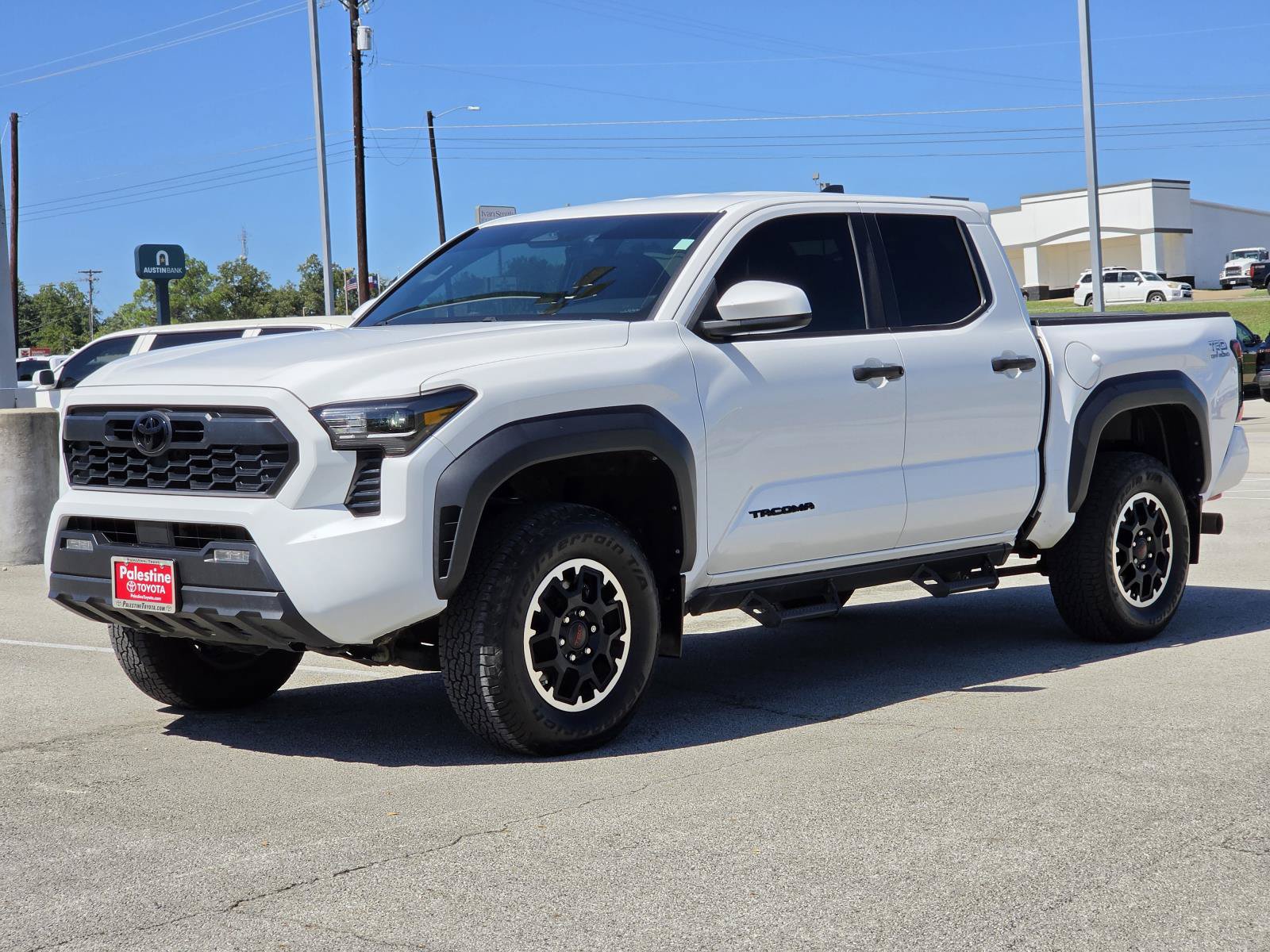 Used 2024 Toyota Tacoma TRD Off-Road AWD/4WD image 3