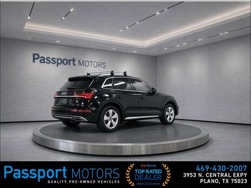 Used 2023 Audi Q5 2.0T Prestige w/ Prestige Package image 5