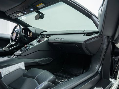 Used 2013 Lamborghini Aventador LP 700-4 image 26