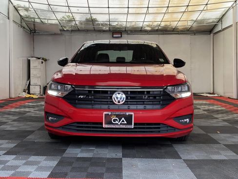 Used 2019 Volkswagen Jetta R-Line FWD image 2