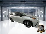 Used 2022 Toyota Highlander XSE image 3