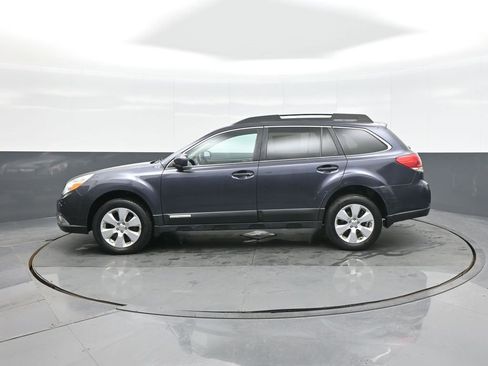 Used 2011 Subaru Outback 2.5i Premium image 4