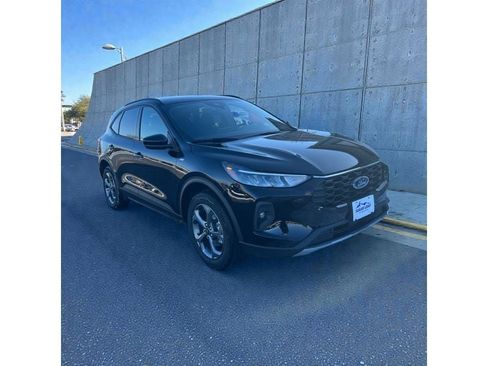 Used 2026 Ford Escape ST-Line Select w/ Equipment Group 401A AWD/4WD image 2