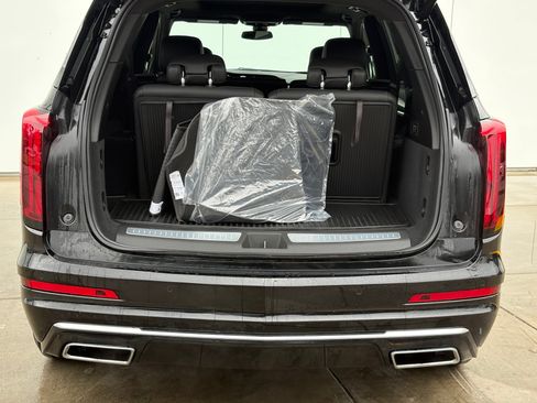 Certified 2024 Cadillac XT6 Luxury w/ LPO, Floor Liner Package AWD/4WD image 9