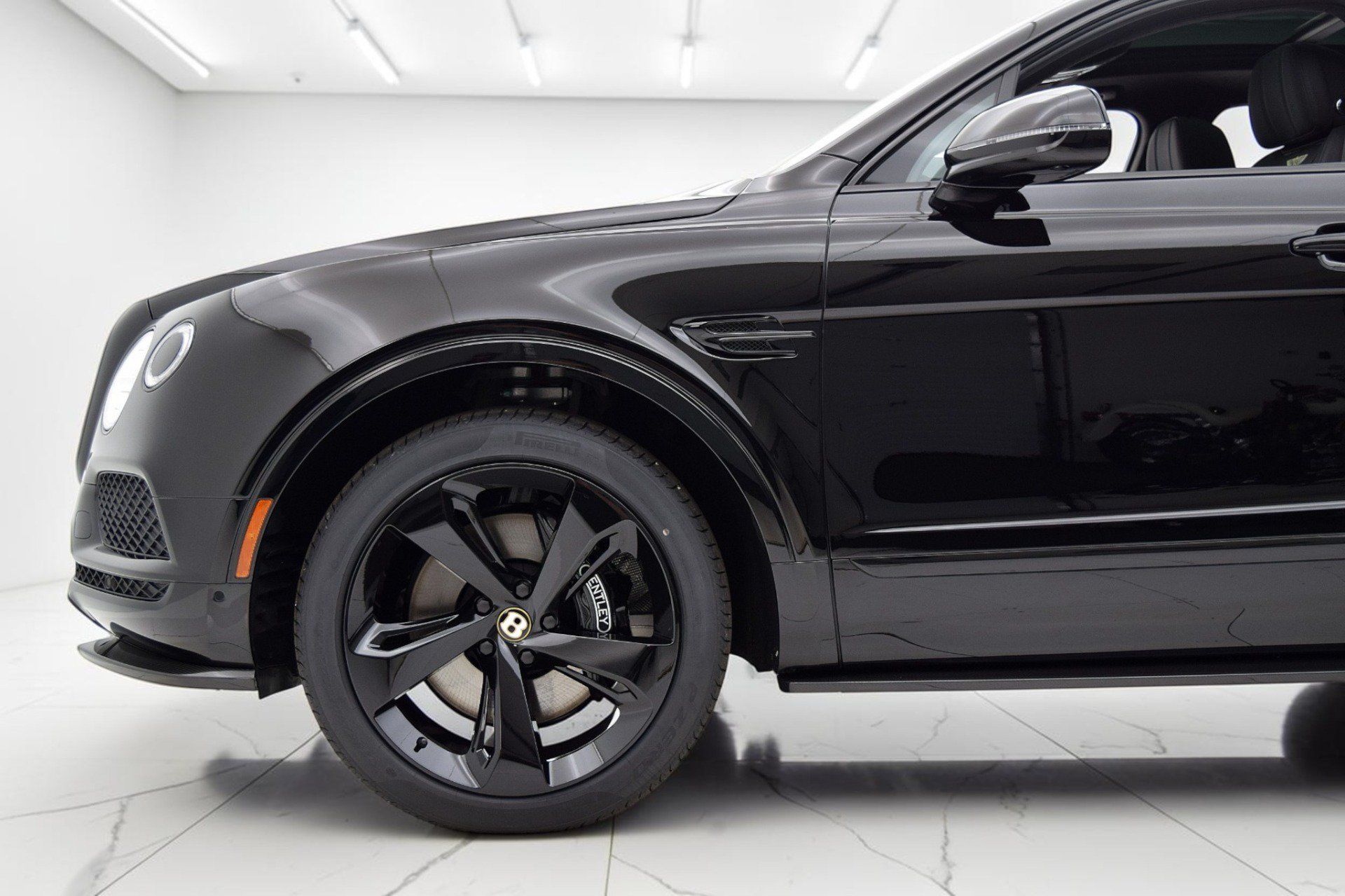 Certified 2019 Bentley Bentayga AWD/4WD image 40