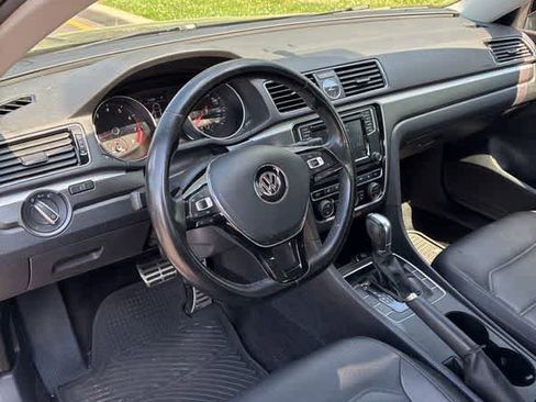 Used 2017 Volkswagen Passat 1.8T R-Line FWD image 20