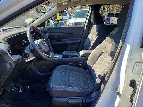 New 2026 Nissan Kicks SV image 6