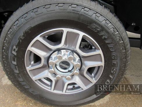 Used 2024 Ford F250 Lariat AWD/4WD image 6