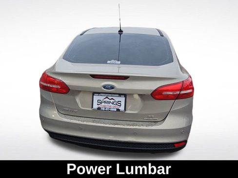 Used 2016 Ford Focus SE w/ SE Power Seat Package image 8