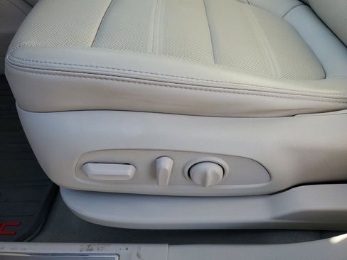 Used 2020 GMC Acadia Denali w/ Technology Package image 17