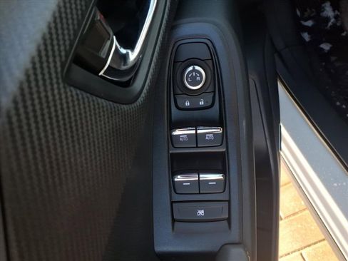 New 2025 Subaru Crosstrek 2.5i Limited w/ Crosstrek Mirror Package image 17