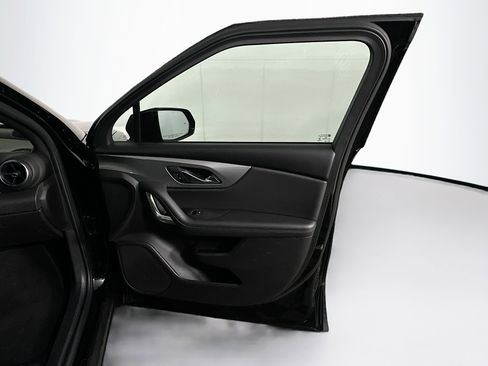 Used 2020 Chevrolet Blazer LT image 30