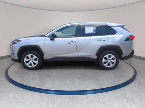 Used 2023 Toyota RAV4 LE FWD image 8