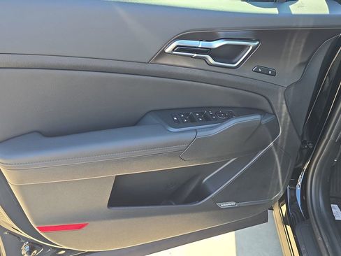 New 2026 Kia Sportage SX AWD/4WD image 18